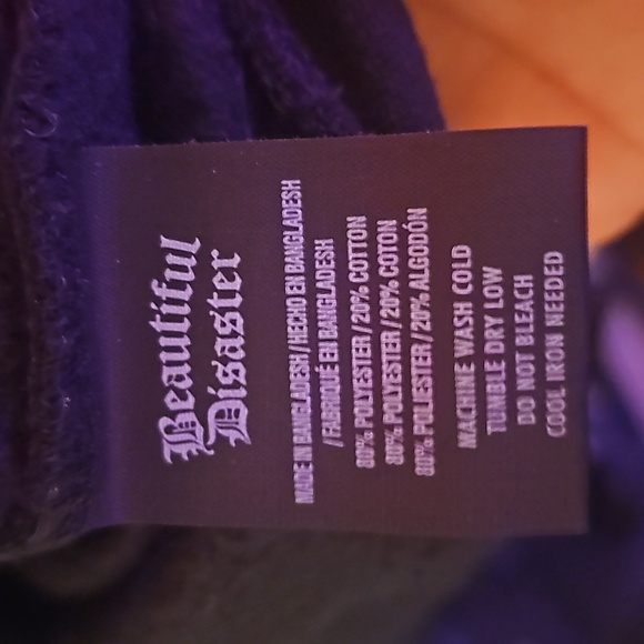 NWOT Beautiful Disaster sweatshirt - Picture 3 of 4